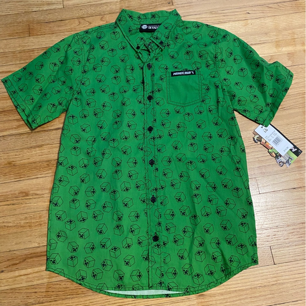 NWT Minecraft Boy Size L Large short sleeve button up creeper shirt